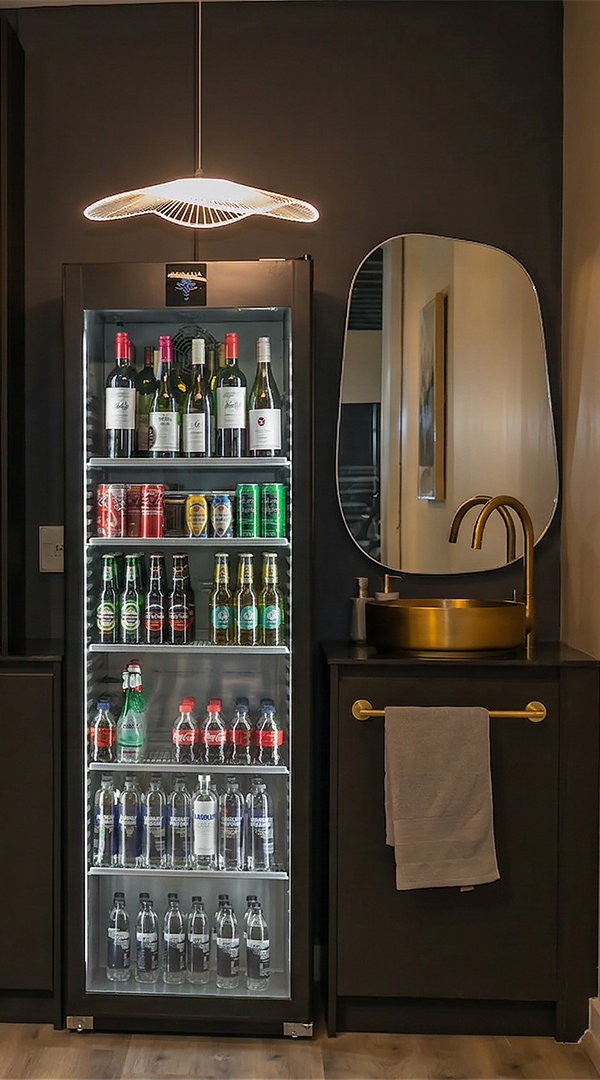 Feature center image